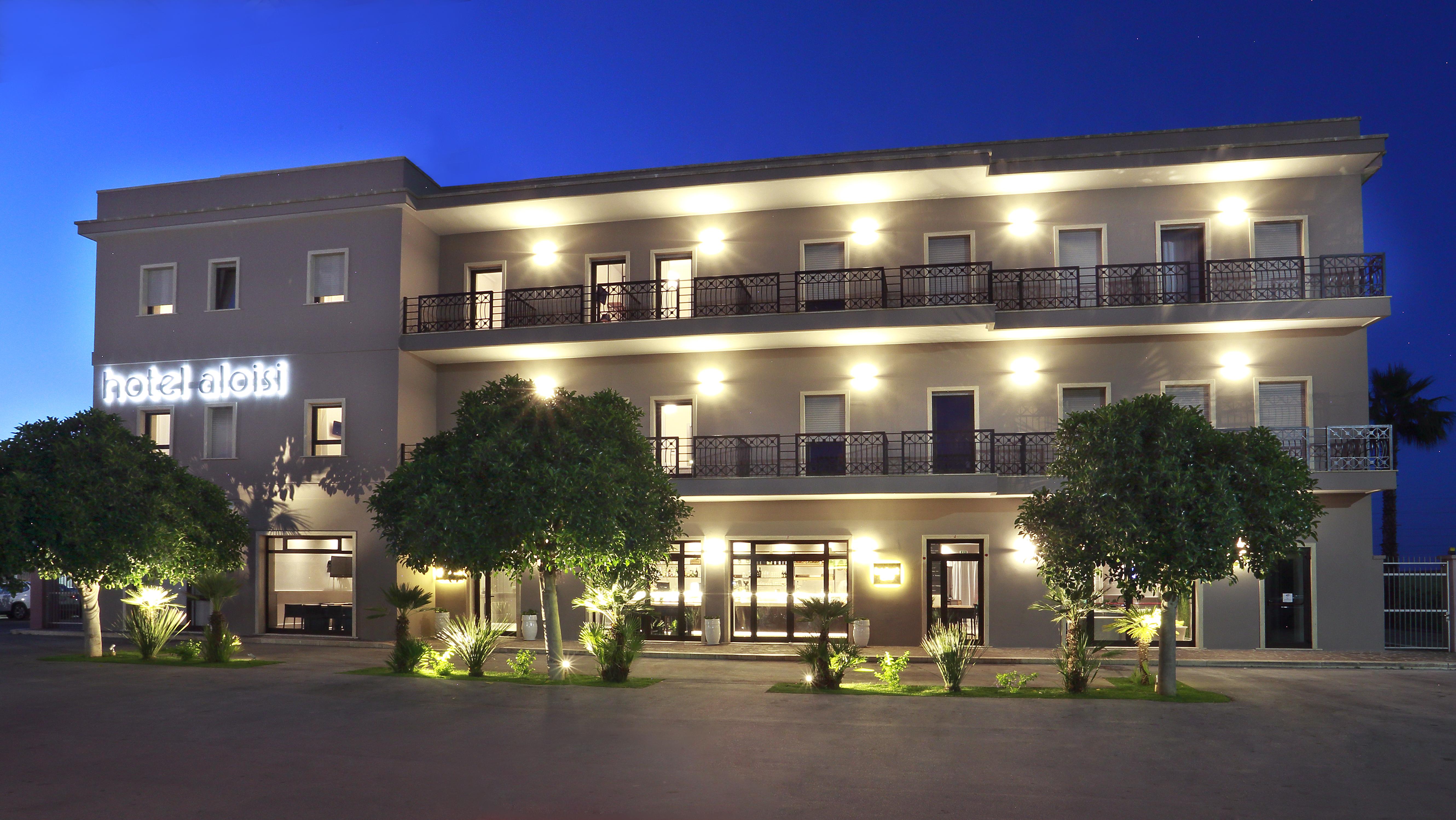 Hotel Aloisi レッチェ エクステリア 写真